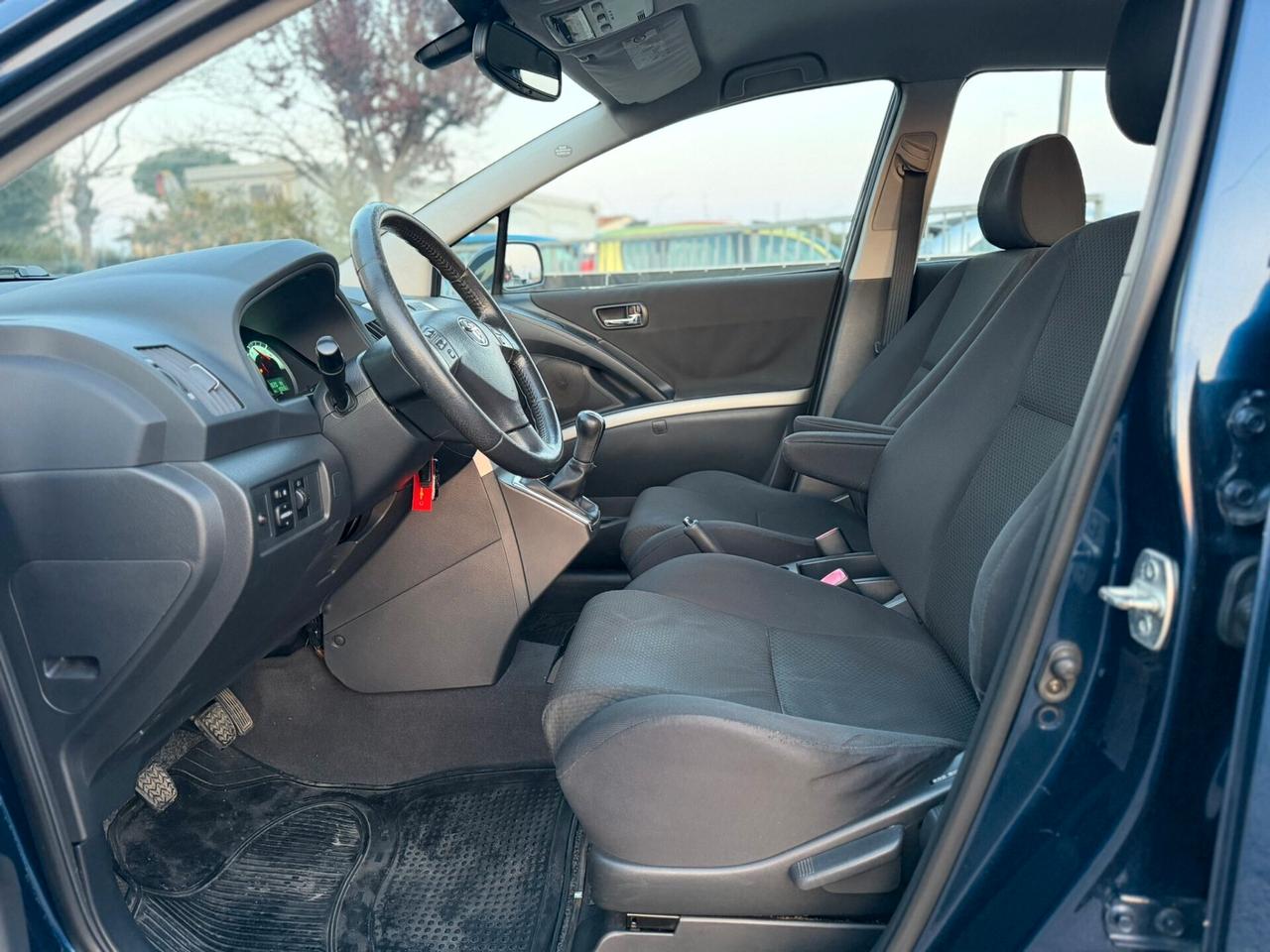 Toyota Corolla Verso 2.0 16V D-4D Sol