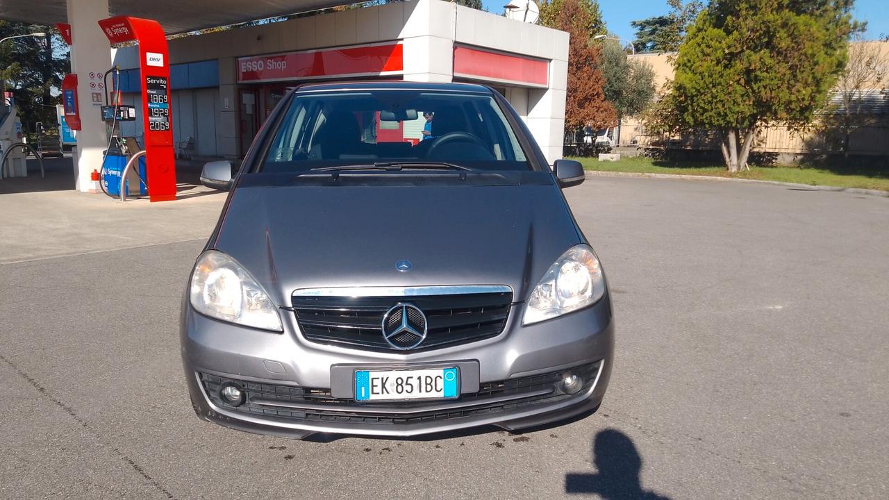 Mercedes-benz A 160 CDI automatico neop 2012
