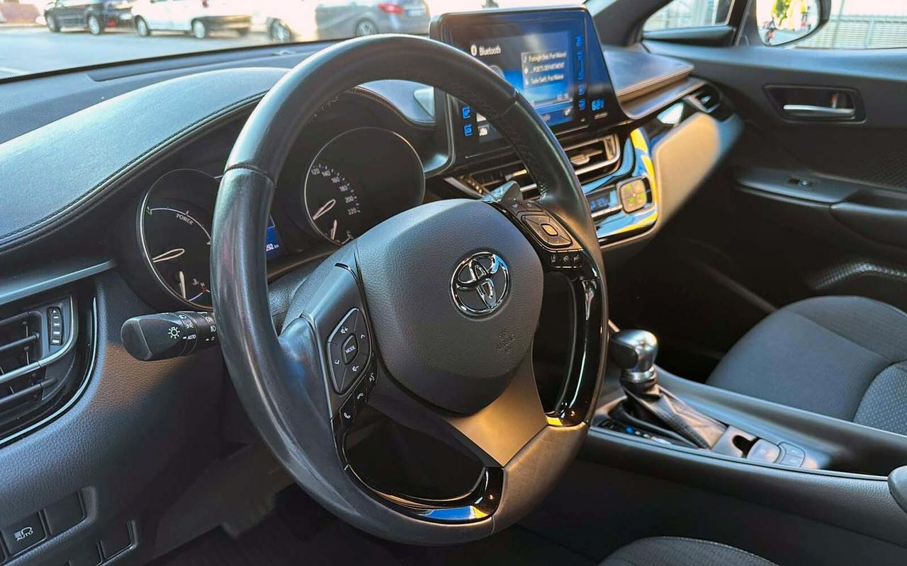Toyota C-HR 1.8 Hybrid E-CVT Style Batterie Nuove Sempre Tagliandi Toyota