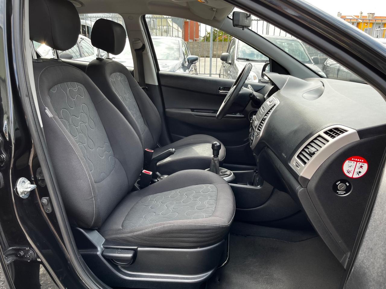 Hyundai i20 1.2 5p. Comfort FRIZIONE NUOVA - OK NEOPATENTATI