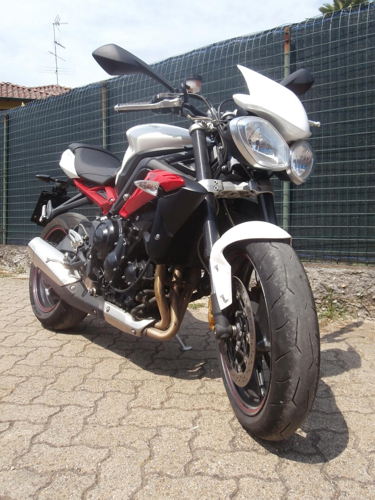 Triumph Street Triple R ABS del 2017 compreso trapasso-tagliando-garanzia
