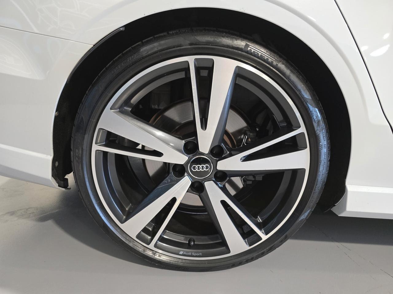 Audi RS 3 Sedan SCARICHI RS/TETTO/ALCANTARA