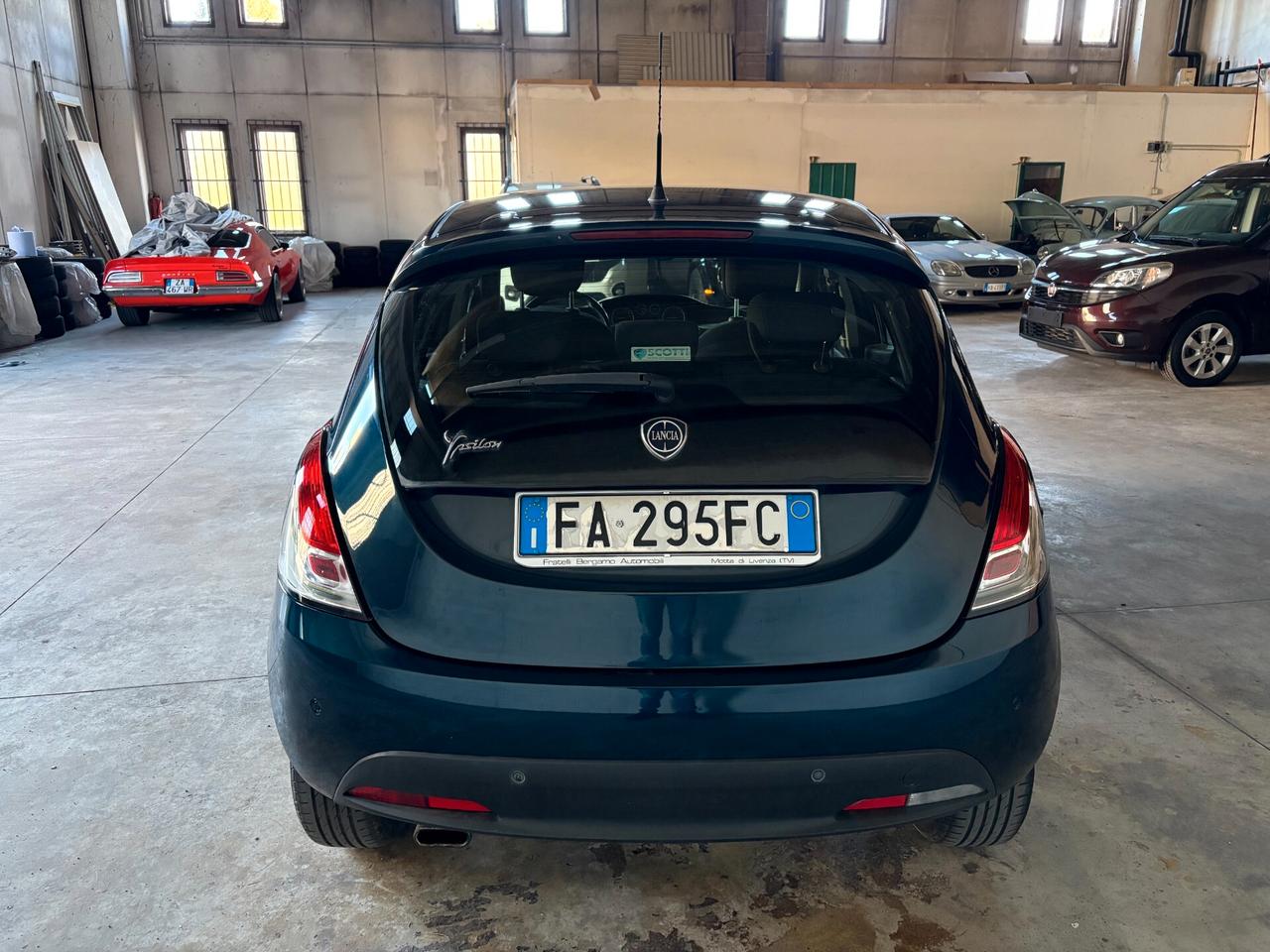 Lancia Ypsilon 1.2 Gold ecochic 69cv GPL Euro 6 5 POSTI