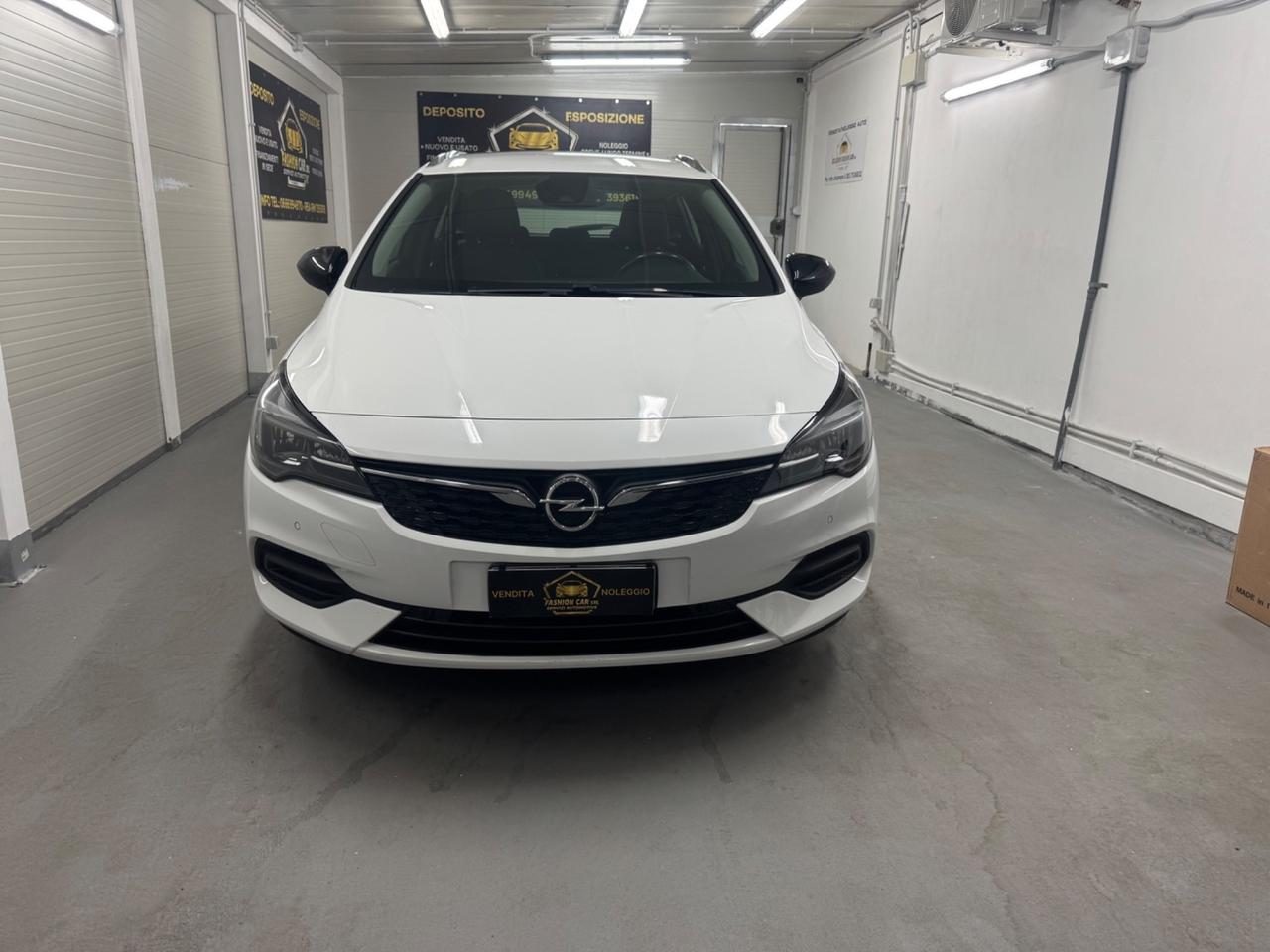 Opel Astra SPORT TOURERS