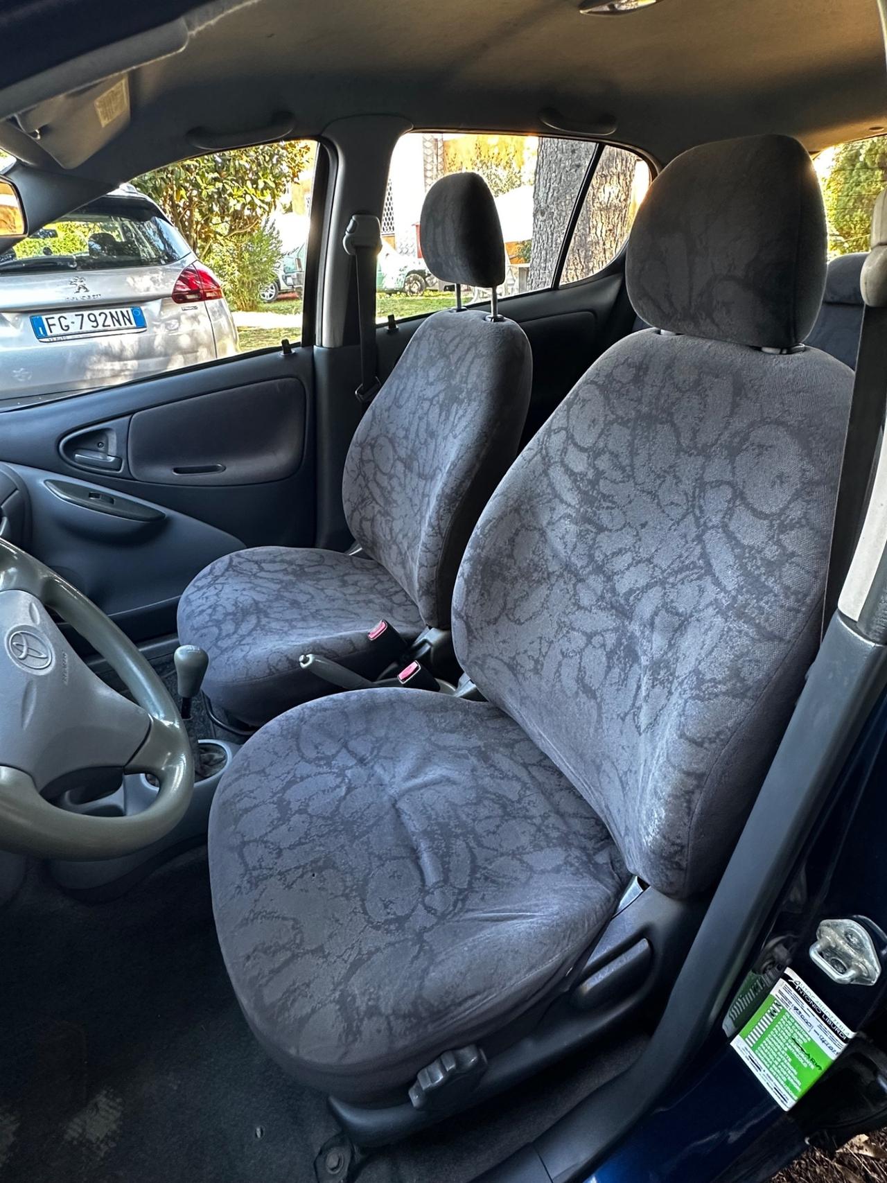 Toyota Yaris 1.0i 16V cat 3 porte Sol