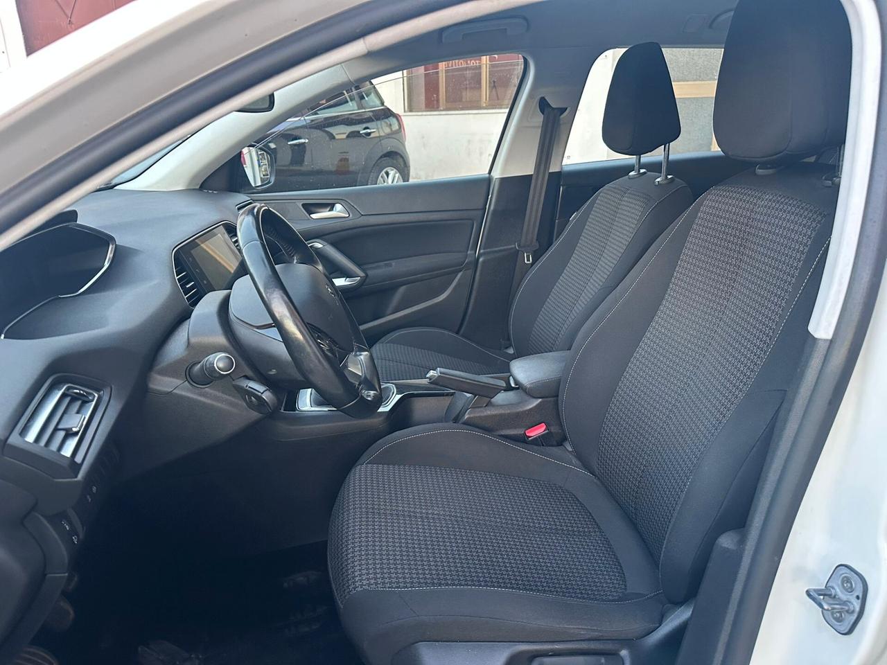 Peugeot 308 BlueHDi 100 S&S SW Active