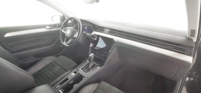 VOLKSWAGEN Passat Variant 2.0 TDI SCR EVO DSG Executive