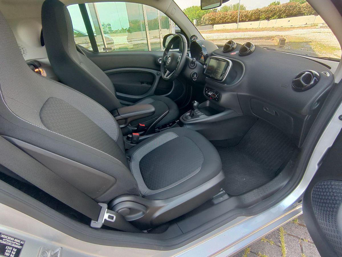 smart forTwo Fortwo eq Passion 4,6kW Ok per neopatentati
