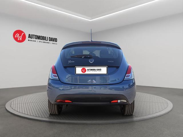 LANCIA Ypsilon 1.0 FireFly 5 porte S&S Hybrid Silver Plus