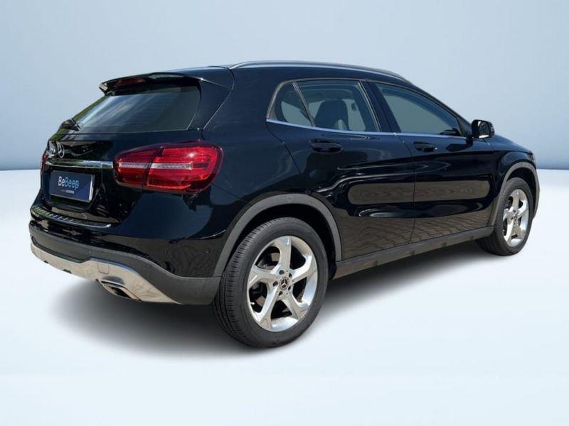 Mercedes-Benz GLA 200 D SPORT AUTO