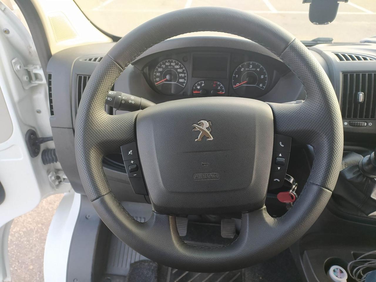 Peugeot Boxer Comfort 2.2 Blue HDI Camper #8237