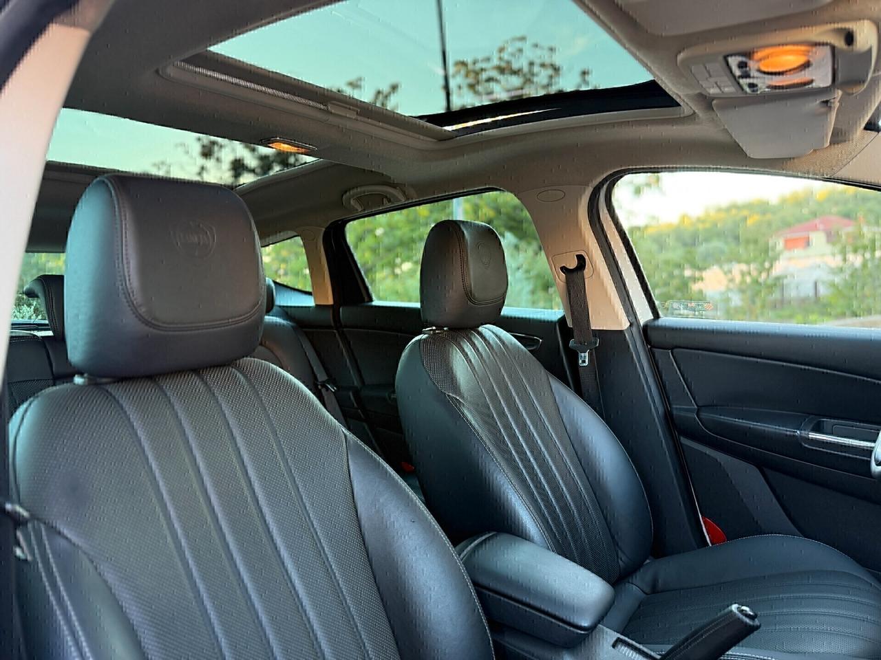 Lancia Delta 1.4 T-Jet 120 CV Gold Ecochic GPL,tetto apribile,pelle,cerchi 17,cruise control,comandi al volante,blu&me,sensori di parcheggio,full