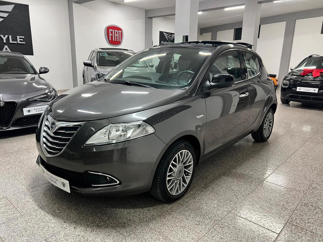 Lancia Ypsilon 1.2 69 CV 5 porte Platinum