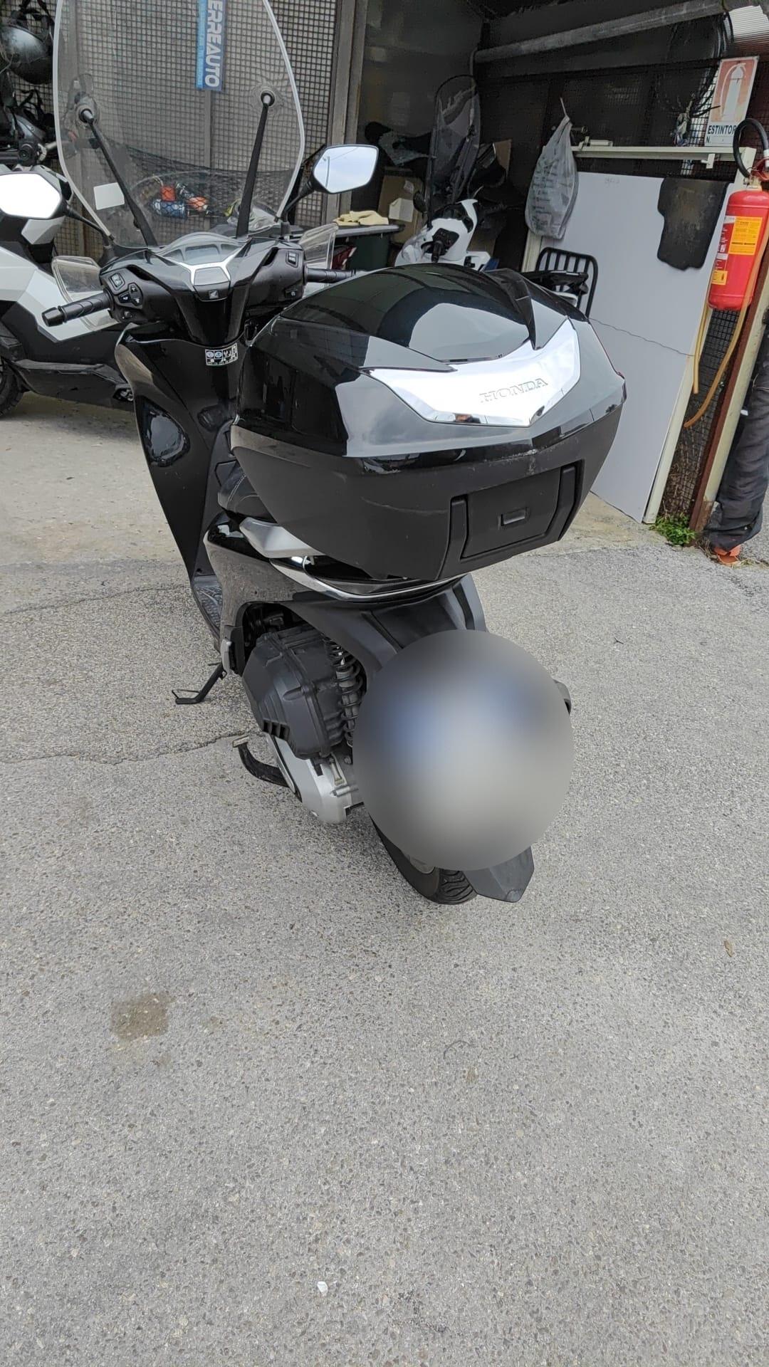 Honda SH 150 del 2021 usato