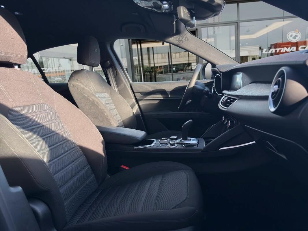 Alfa Romeo Stelvio 2.2 t Business rwd 160cv auto Con NAVIGATORE