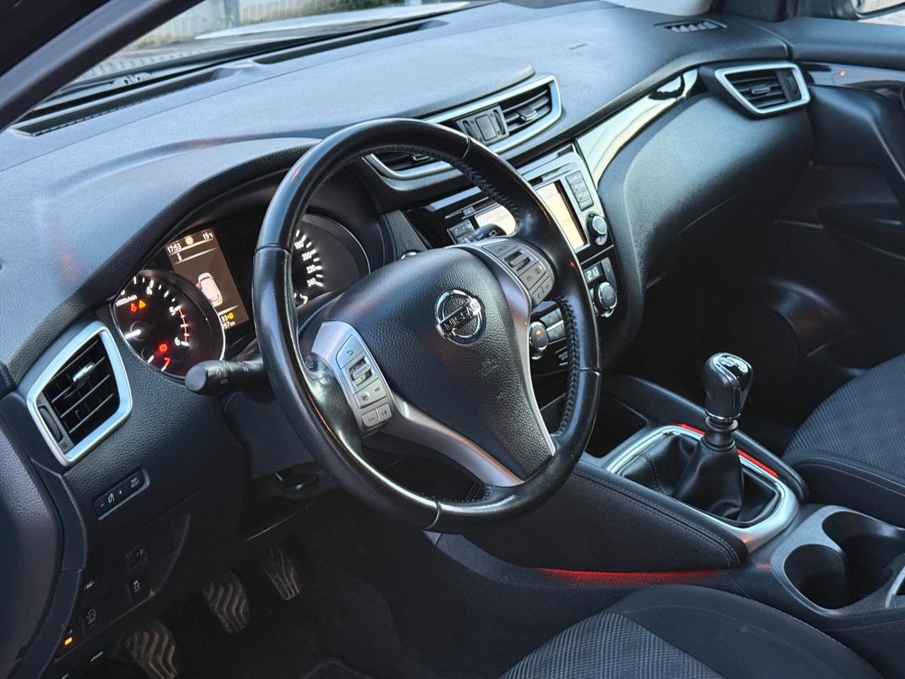 Nissan Qashqai 1.5 dCi Visia Led 4Cam Navi