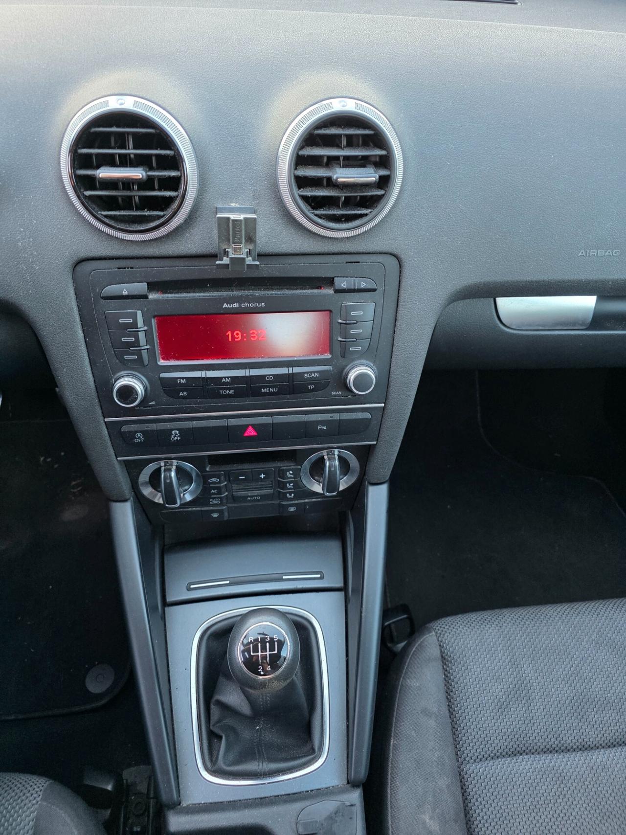 Audi A3 SPB 1.6 TDI 105 CV CR Ambition