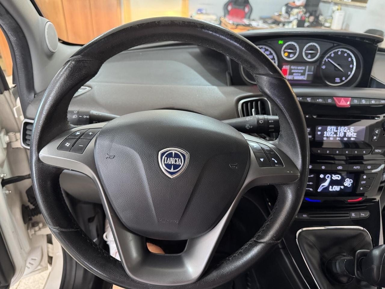 LANCIA YPSILON 900 T.Air