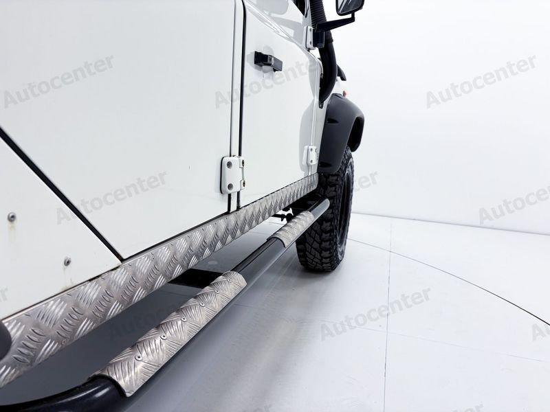 Land Rover Defender Defender 110 2.5 Td5 cat Station Wagon SE AUTOCARRO N1
