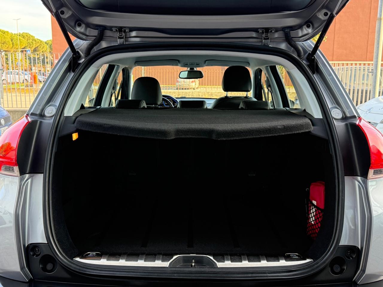 Peugeot 2008 1.6 e-HDi 115 CV Stop&Start Allure