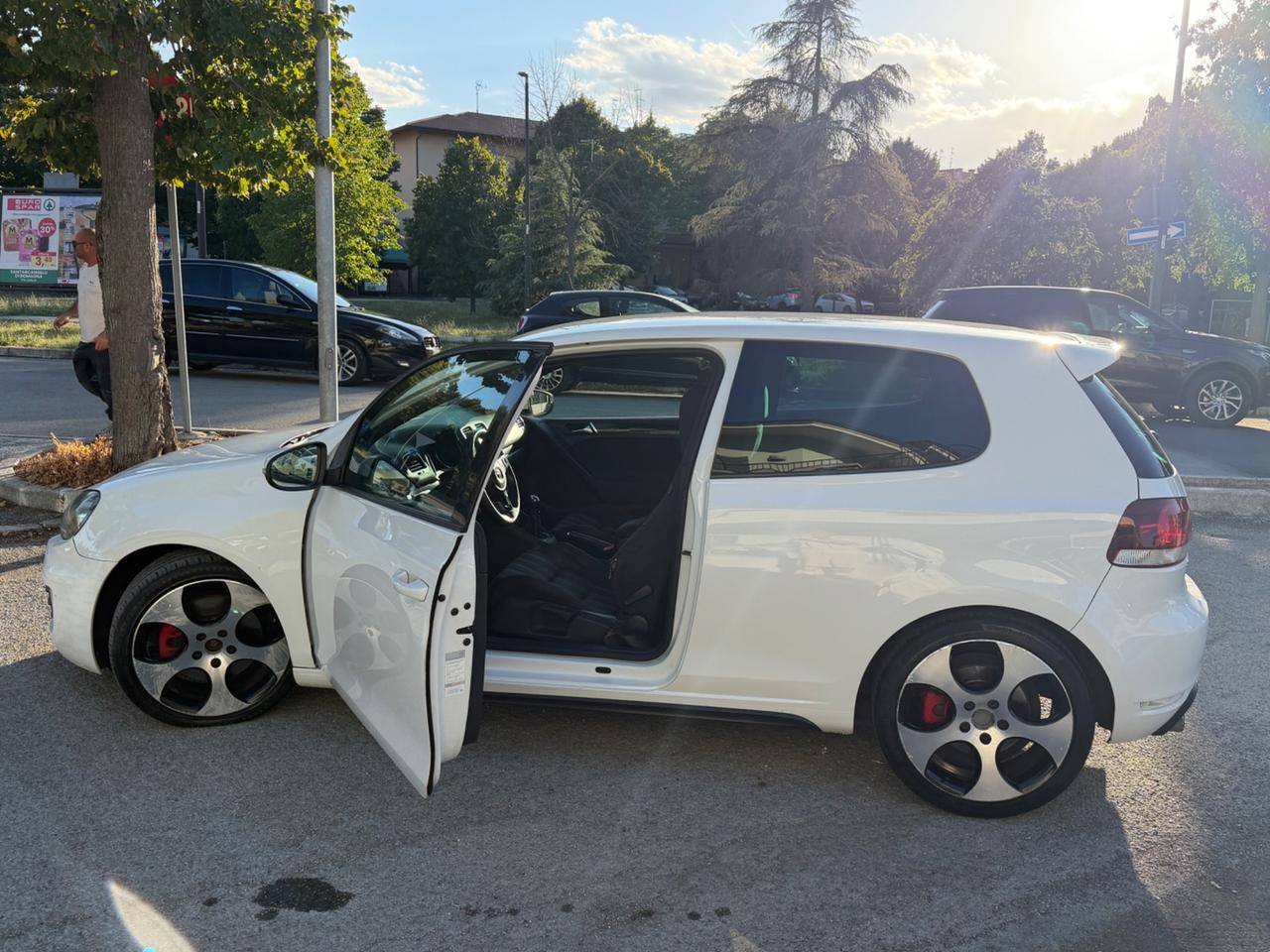 Volkswagen Golf 2.0 TSI 3p. GTI