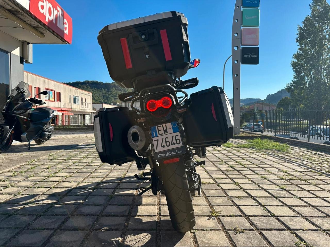 Moto Guzzi V 85 TT CENTENARIO