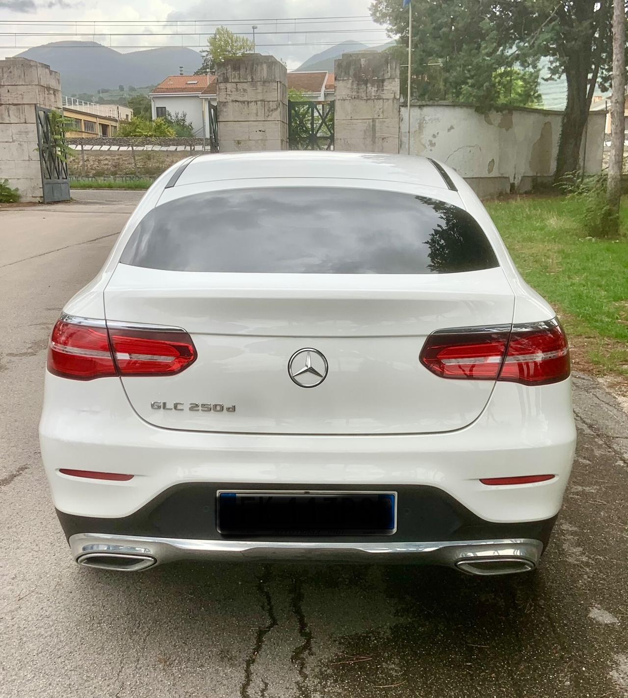 Mercedes GLC COME NUOVA solo 76000 book service