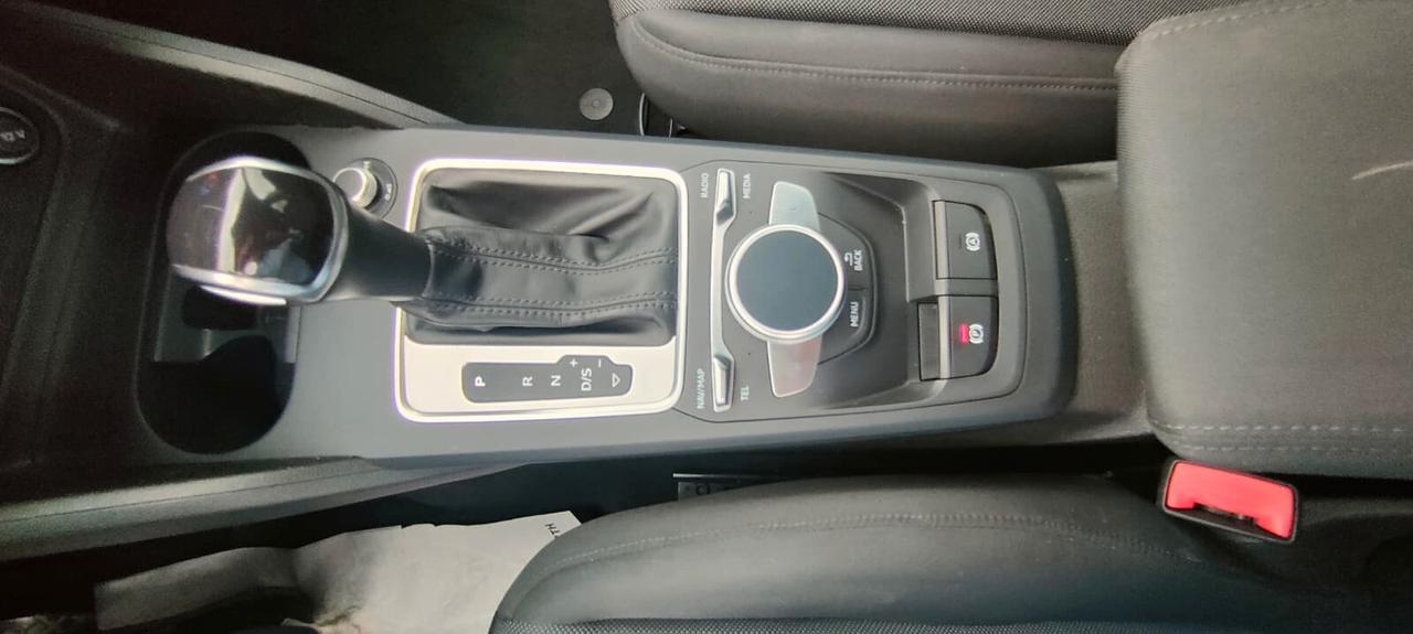 Audi Q2 30 TDI S tronic Business
