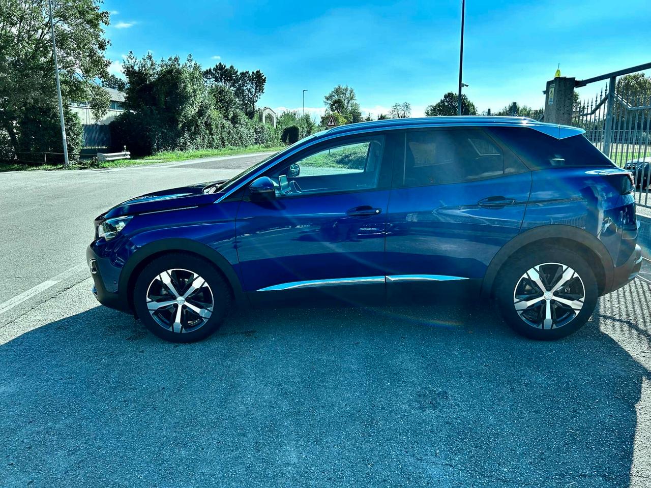 Peugeot 3008 BlueHDi 130 S&S EAT8 Allure