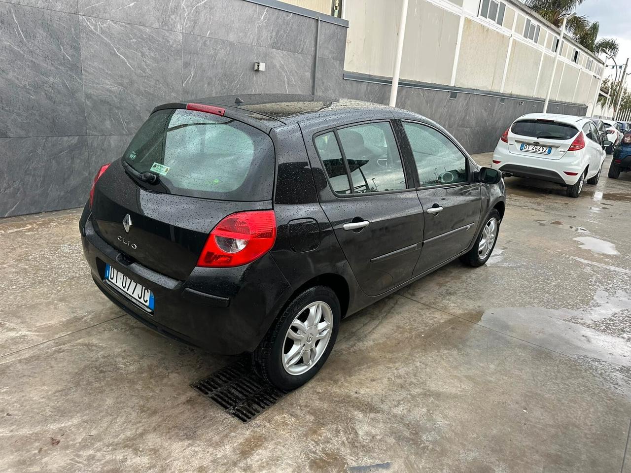 Renault Clio Storia 1.2 5 porte Confort
