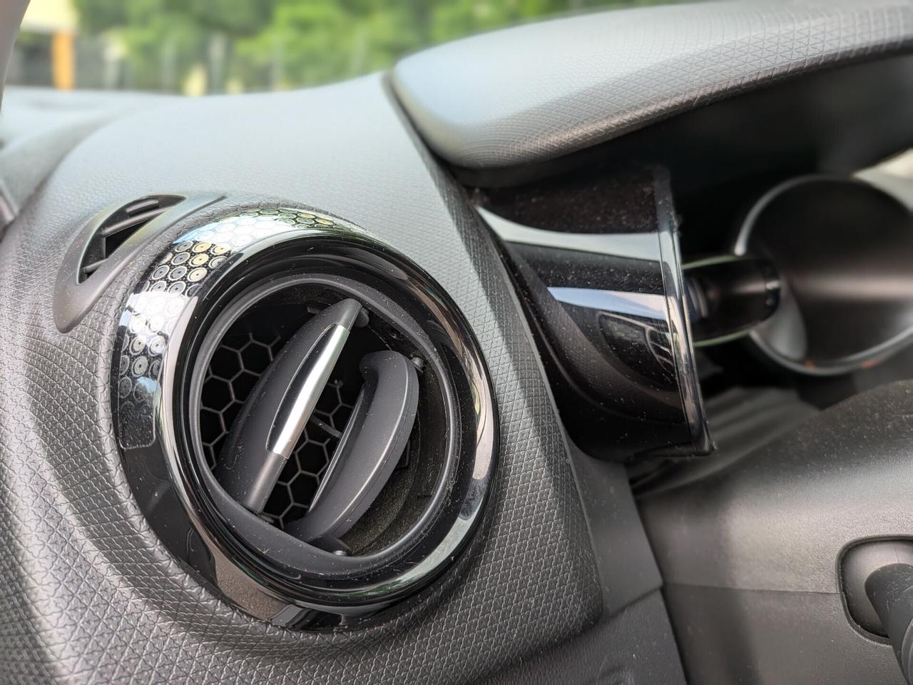 Renault Clio Moschino TCe 5 porte adatta a neopatentati