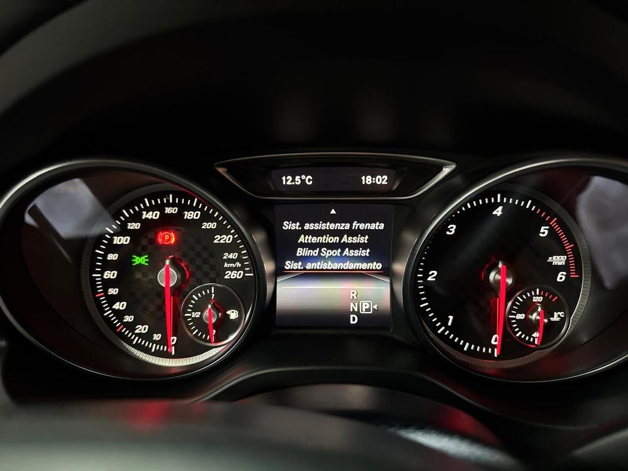 Mercedes A 180d Automatic Total Black 2018