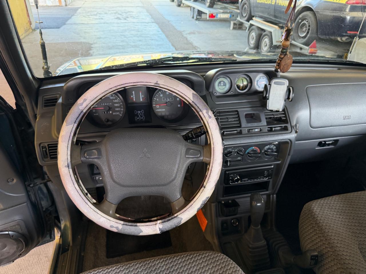 Mitsubishi Pajero 2.5 TDI GLS 3 porte Gancio T.