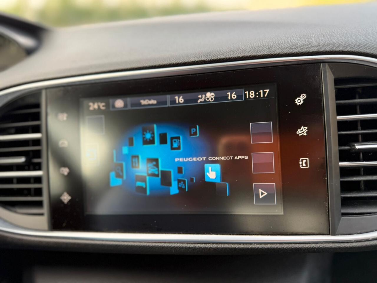 Peugeot 308 Berlina HDi 100 CV EURO 6B