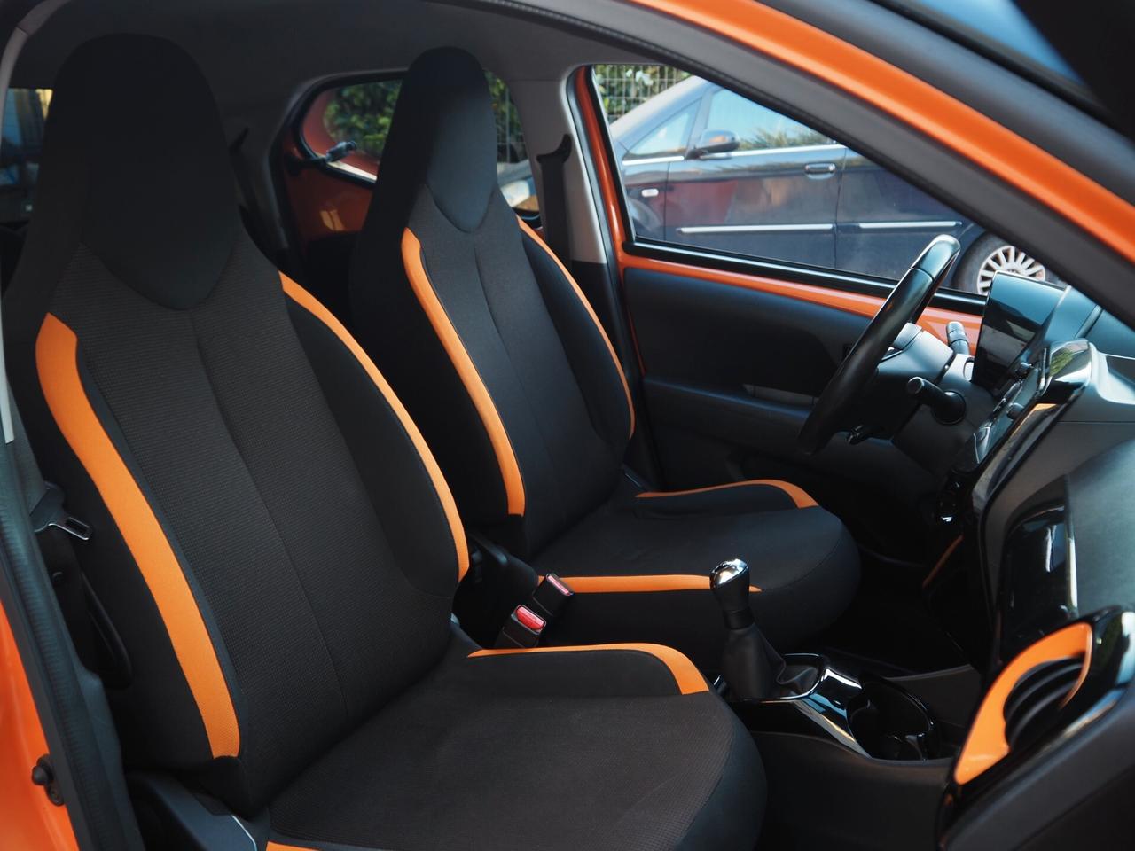 Toyota Aygo Connect orange 1.0 VVT-i 72 CV 5 porte x-wave