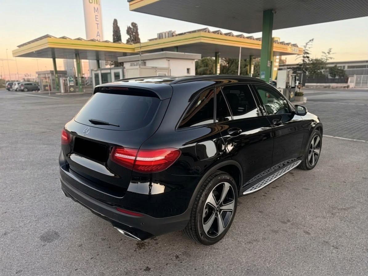 Mercedes-benz GLC 250 d 4Matic Total Black/PEDANE/20"/BELLA