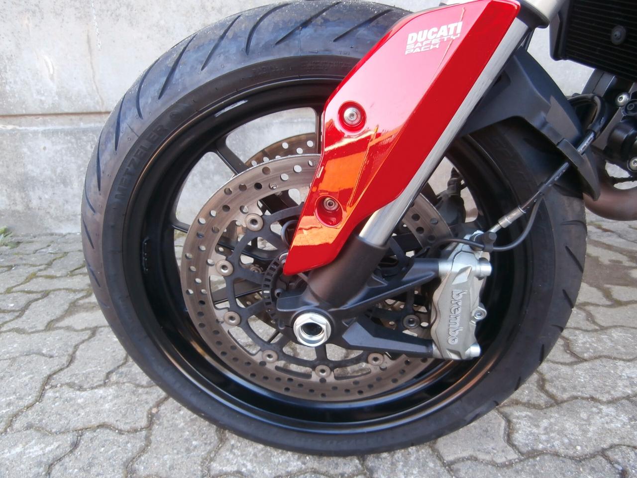 Ducati Hyperstrada 821 del 2014 Compreso trapasso-tagliando-garanzia