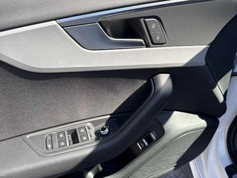 Audi A4 V 2019 Berlina 30 2.0 tdi mhev S line edition 136cv s-tronic