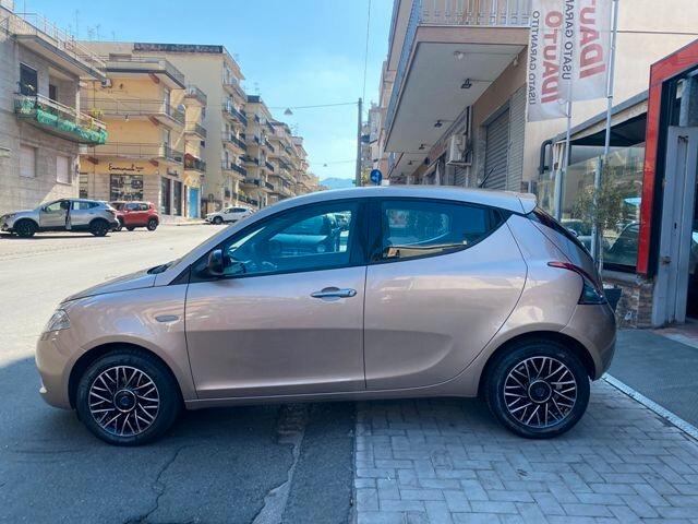 Lancia Ypsilon 1.2 69 CV 5 porte Gold