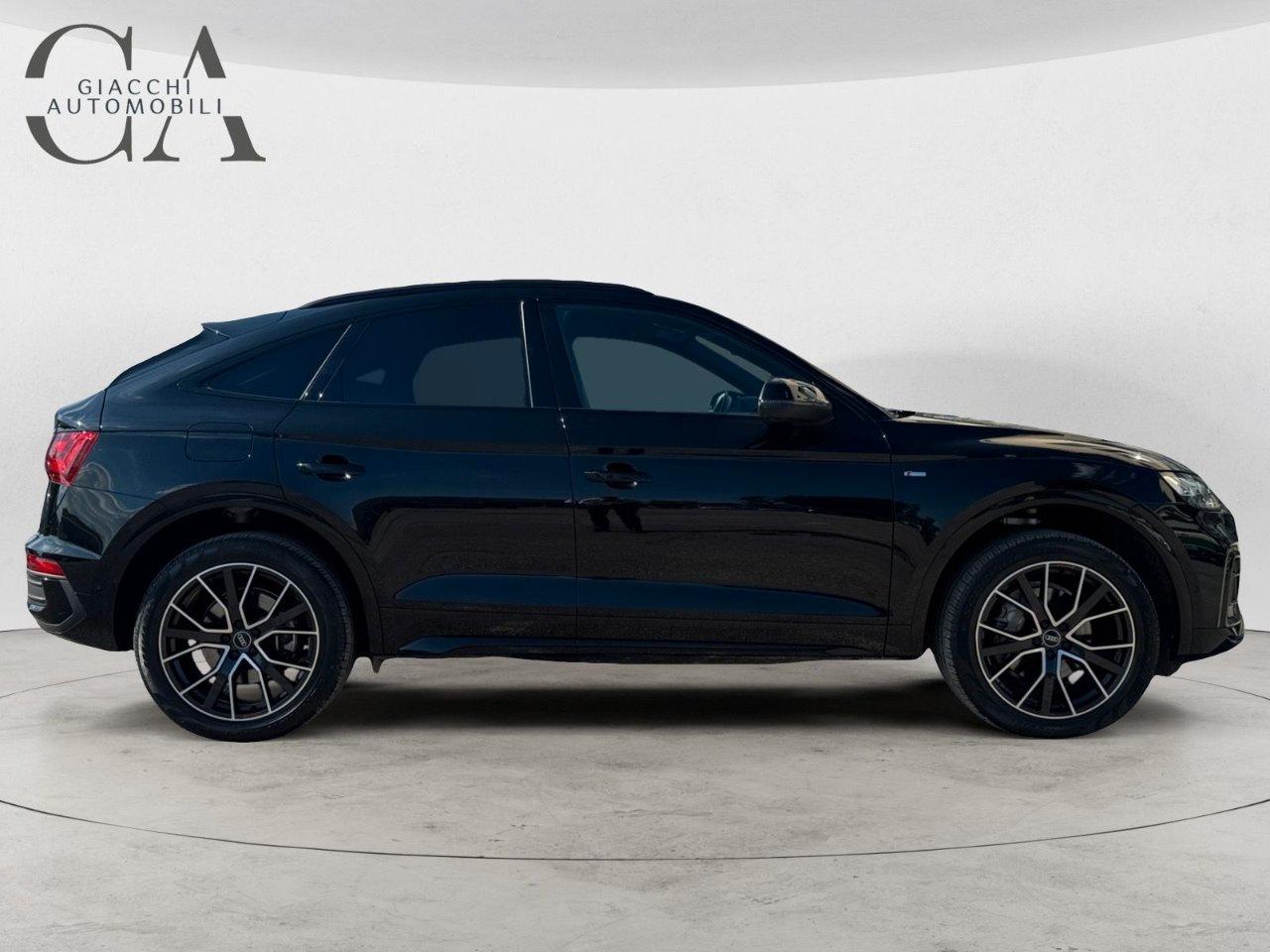 Audi Q5 Sportback SPORTBACK. 40 2.0 tdi mhev 12V Identity Black quattro s-tronic