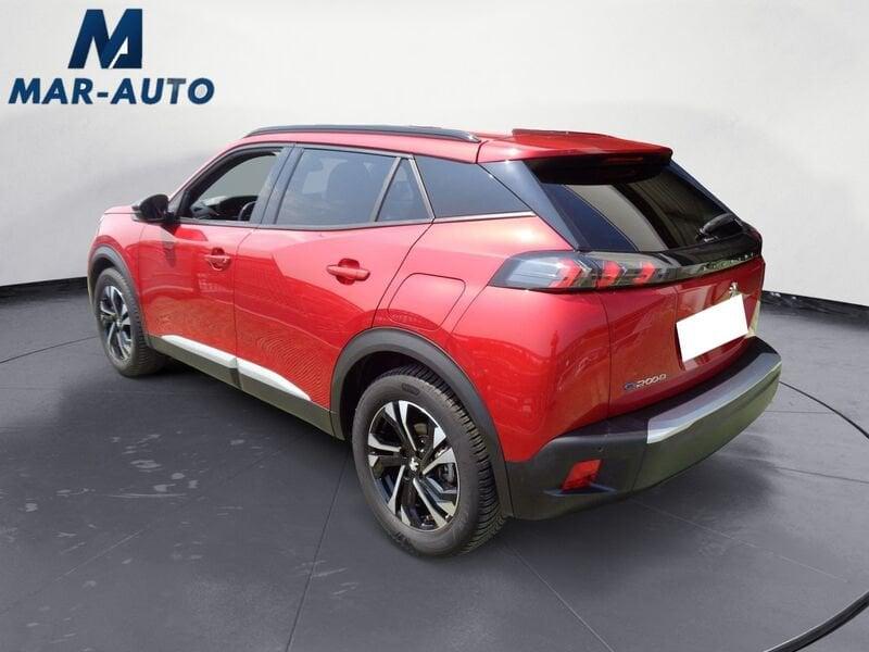 Peugeot 2008 motore elettrico 136 CV Allure Pack