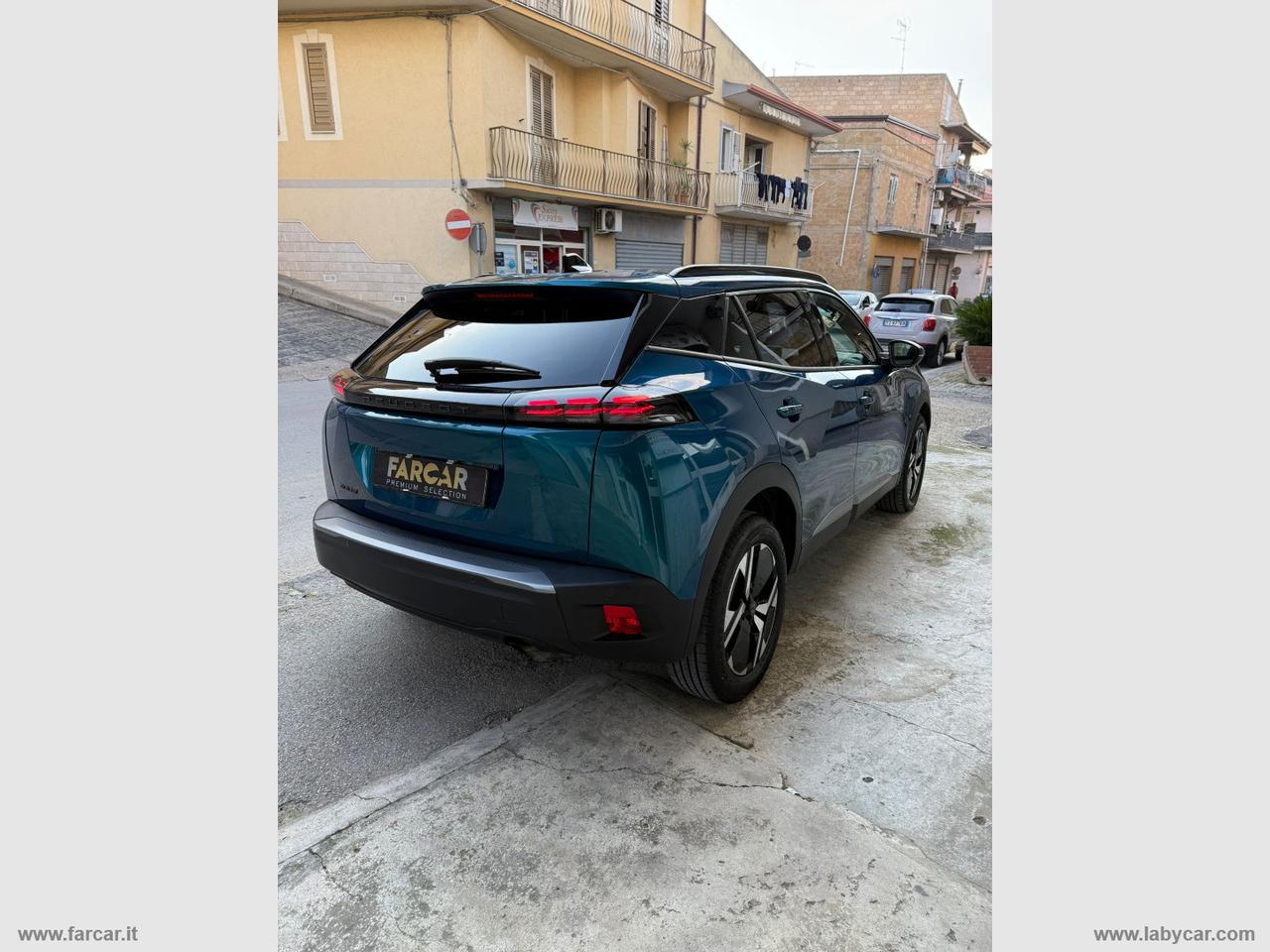 PEUGEOT 2008 PureTech 100 S&S Allure