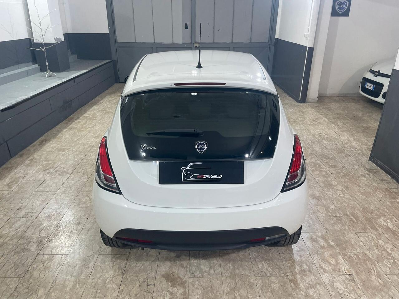 Lancia Ypsilon 1.2 69 CV 5 porte S&S Elefantino Blu