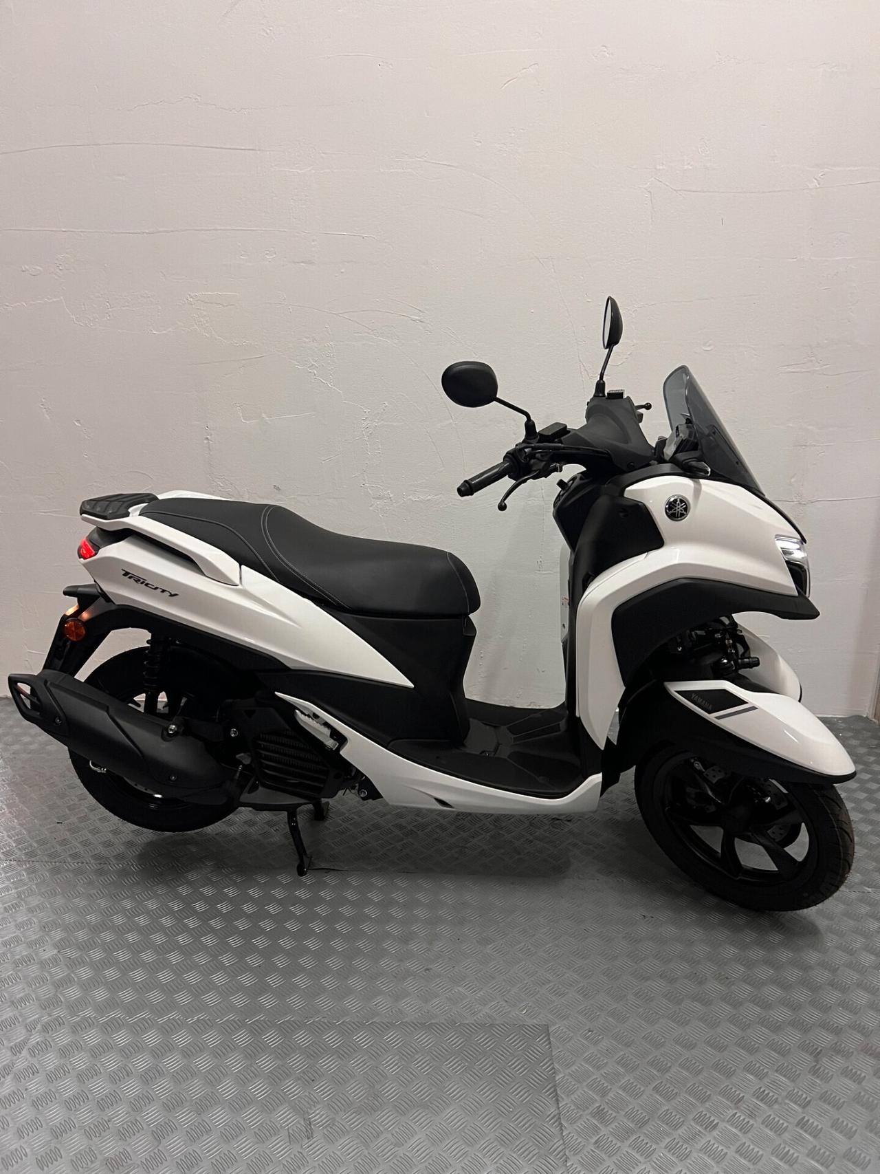 Yamaha Tricity 125 WM6 MILKY WHITE