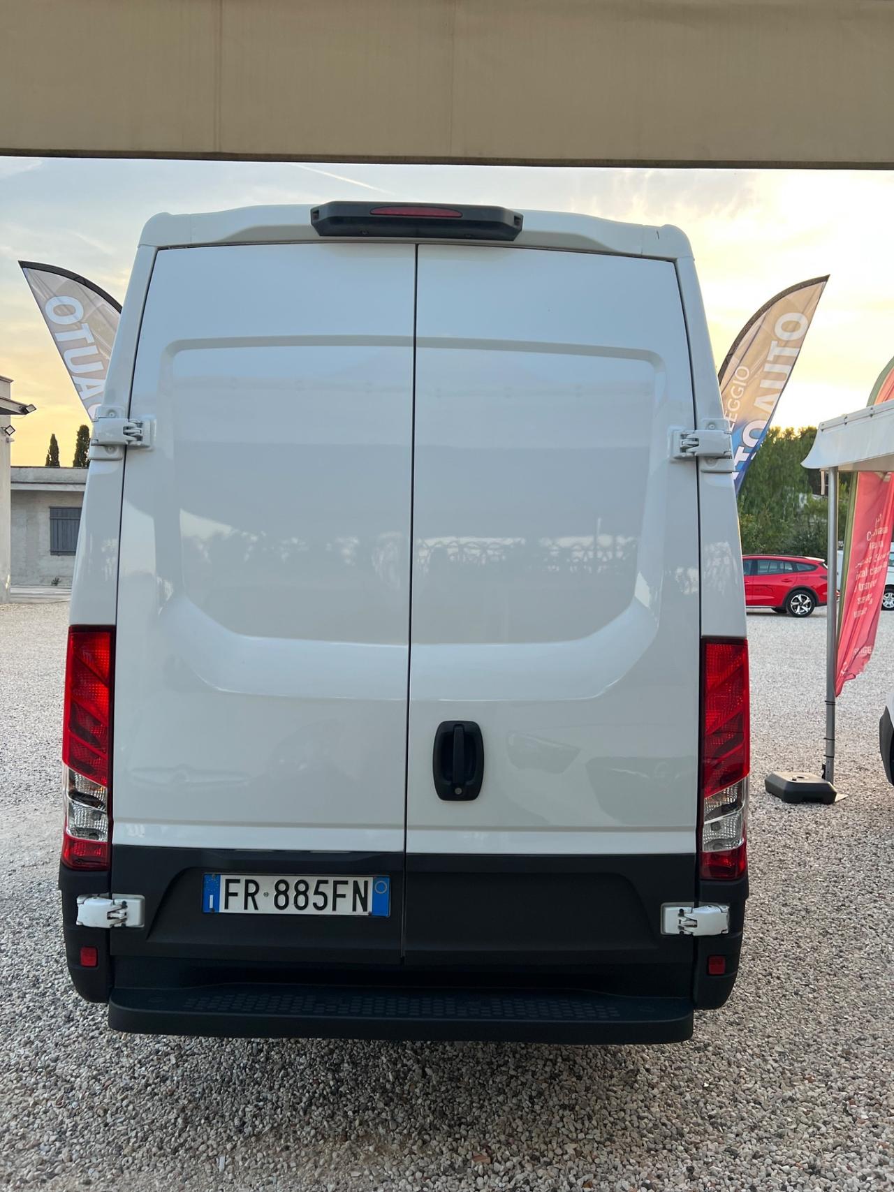 Iveco Daily L3H2 35-120 2.3 diesel