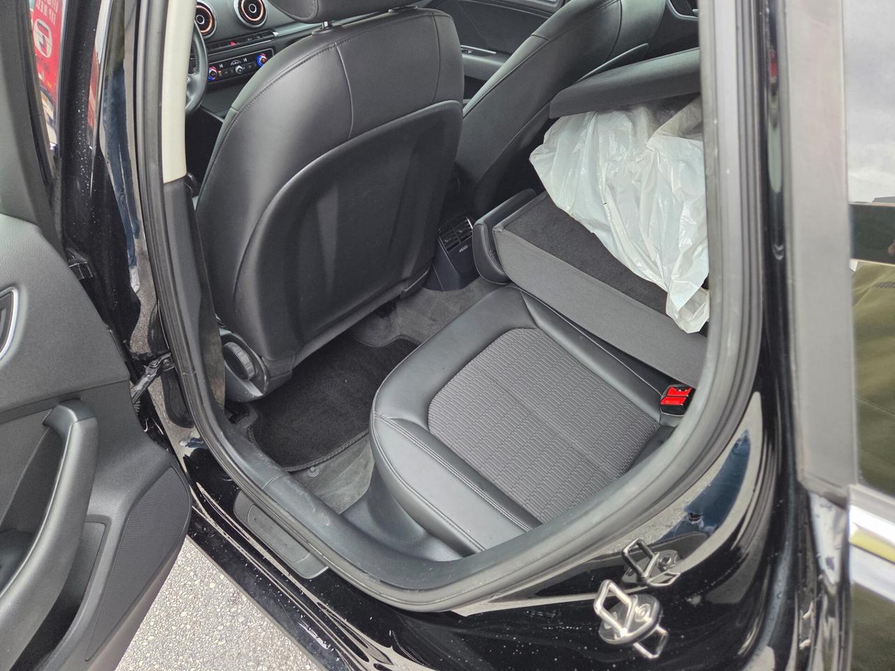 Audi A3 1.6 TDI clean diesel S tronic Attraction