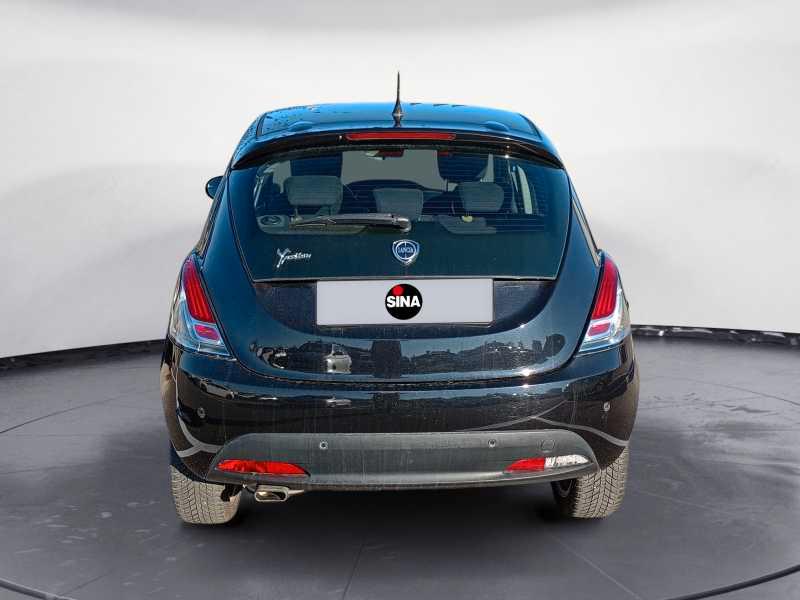 LANCIA Ypsilon 1.2 8v Gold s/CL 69cv E6