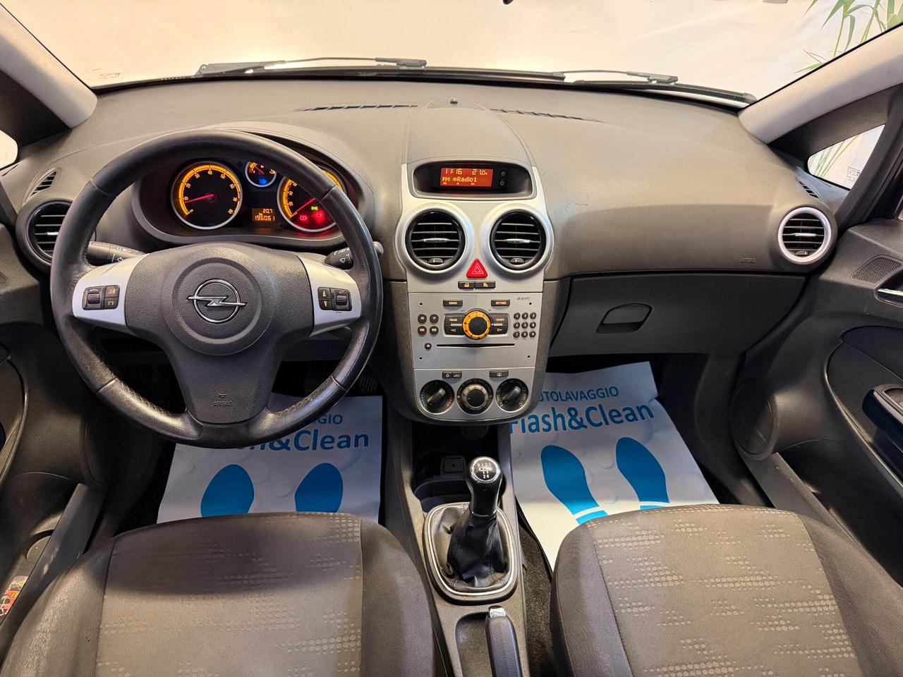 Opel Corsa 1.2 5p Cosmo FULL OP TAGLIANDATA NEOPATENTATI
