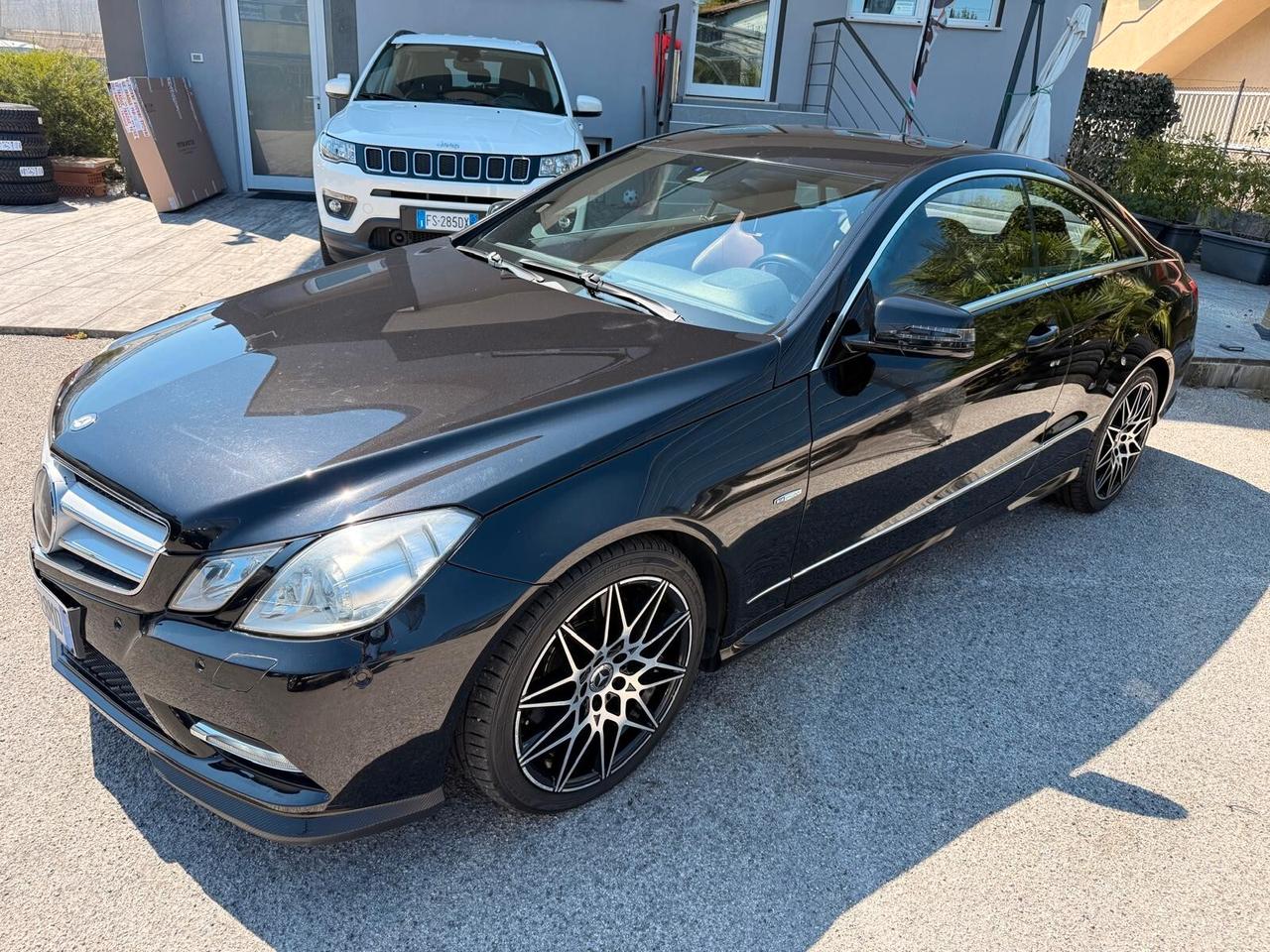 Mercedes-benz E 250 CDI Coupé BlueEFFICIENCY Avantgarde