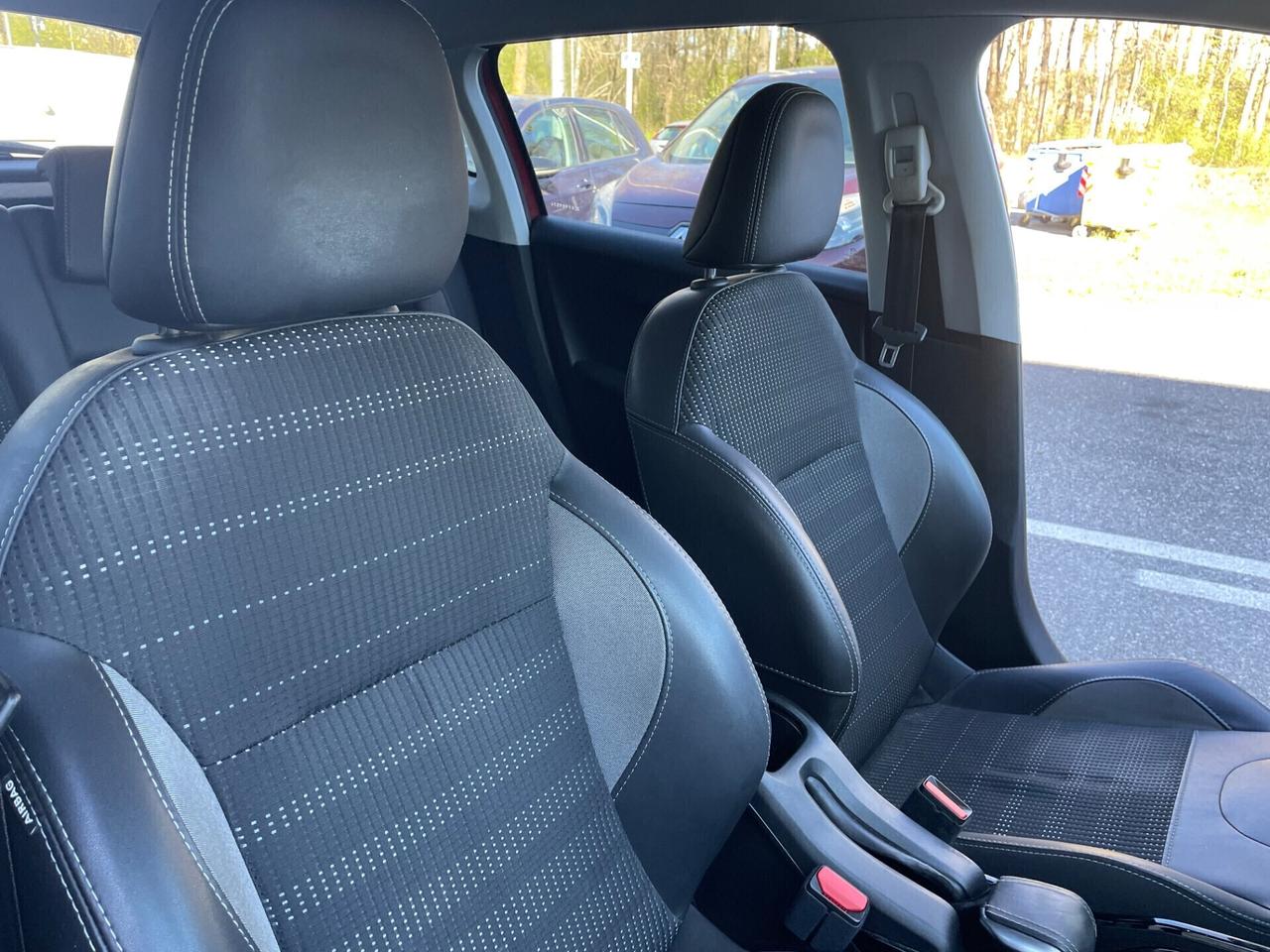 Peugeot 2008 PureTech Turbo 130*Automatik*Navi*solo 77000km